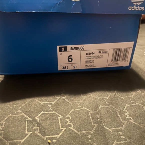 Green & White Adidas Samba - Picture 4 of 4